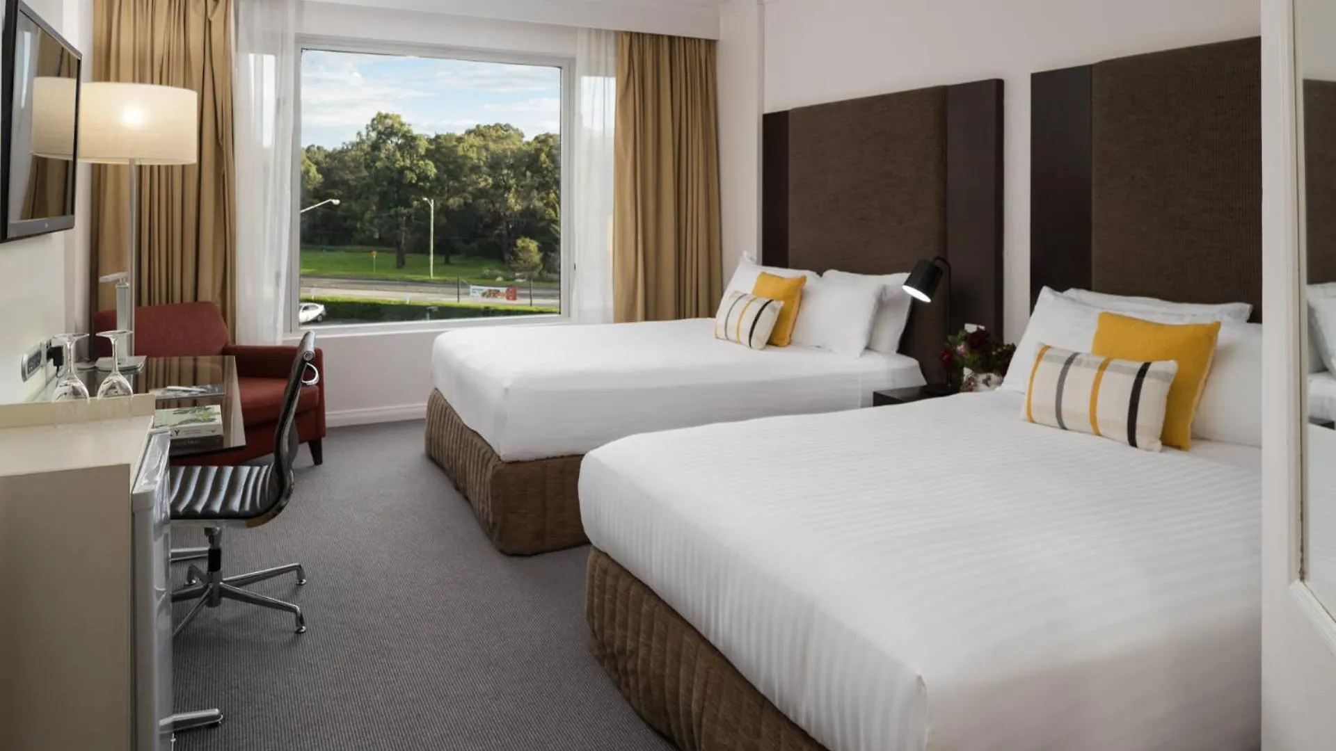 11 Top-Rated Family Hotels Close to Parramatta Park