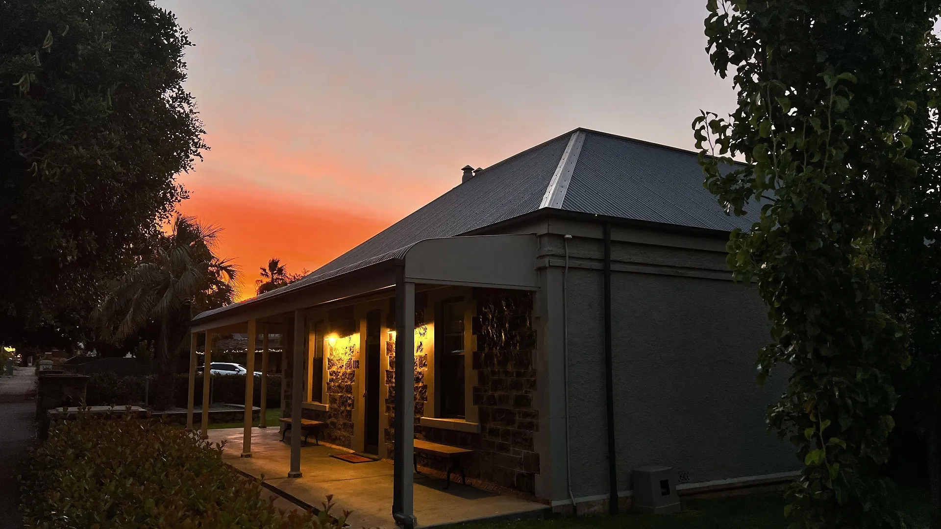 Where to Stay Near Langmeil Winery: 4 Central Hotels in Tanunda
