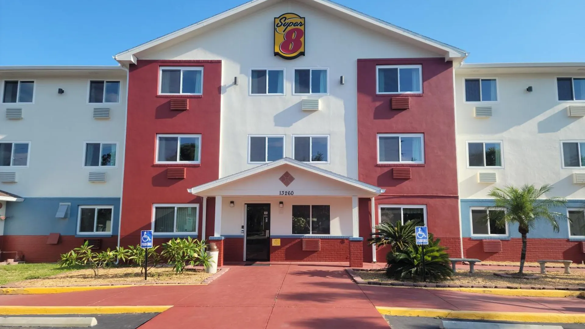 5 Budget Hotels Near Wagon Wheel Flea Market Worth Booking