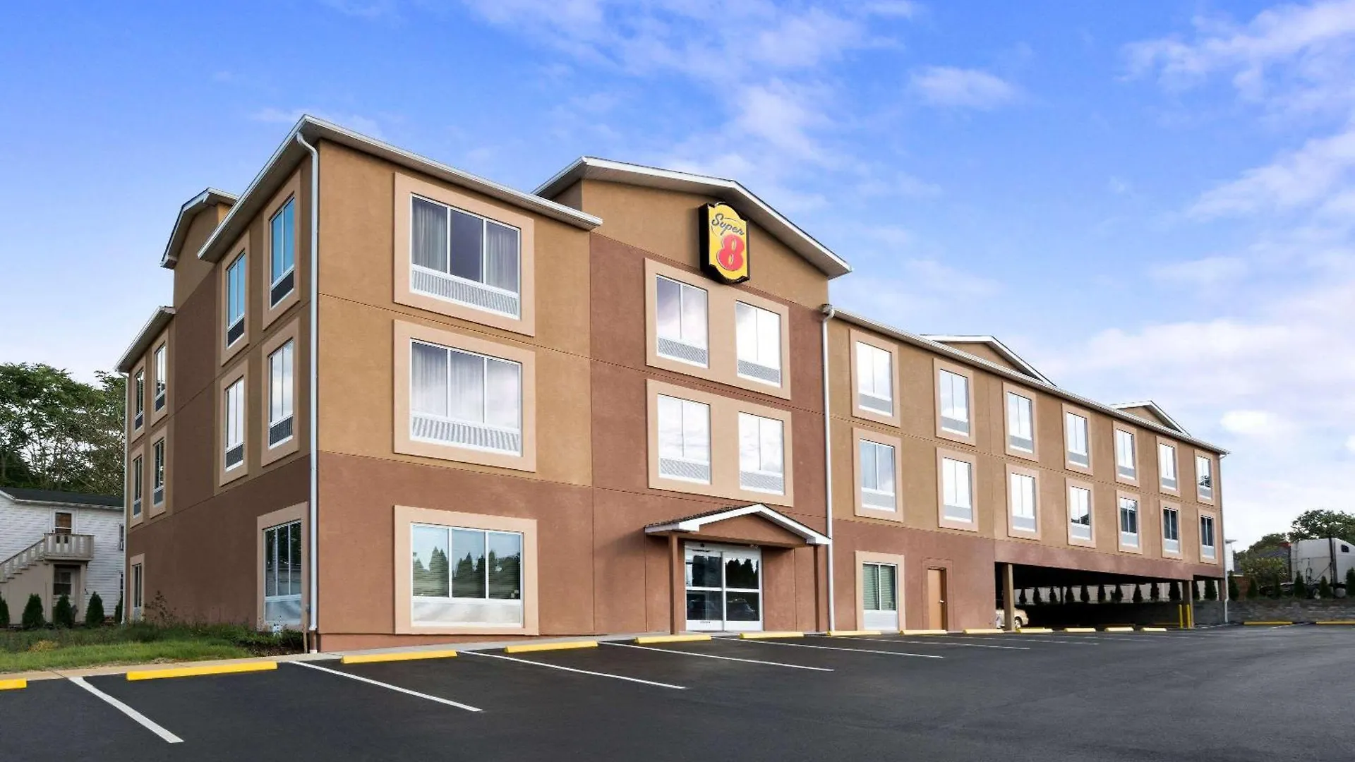 6 Smart Business Hotels Near Indian Echo Caverns Worth Booking