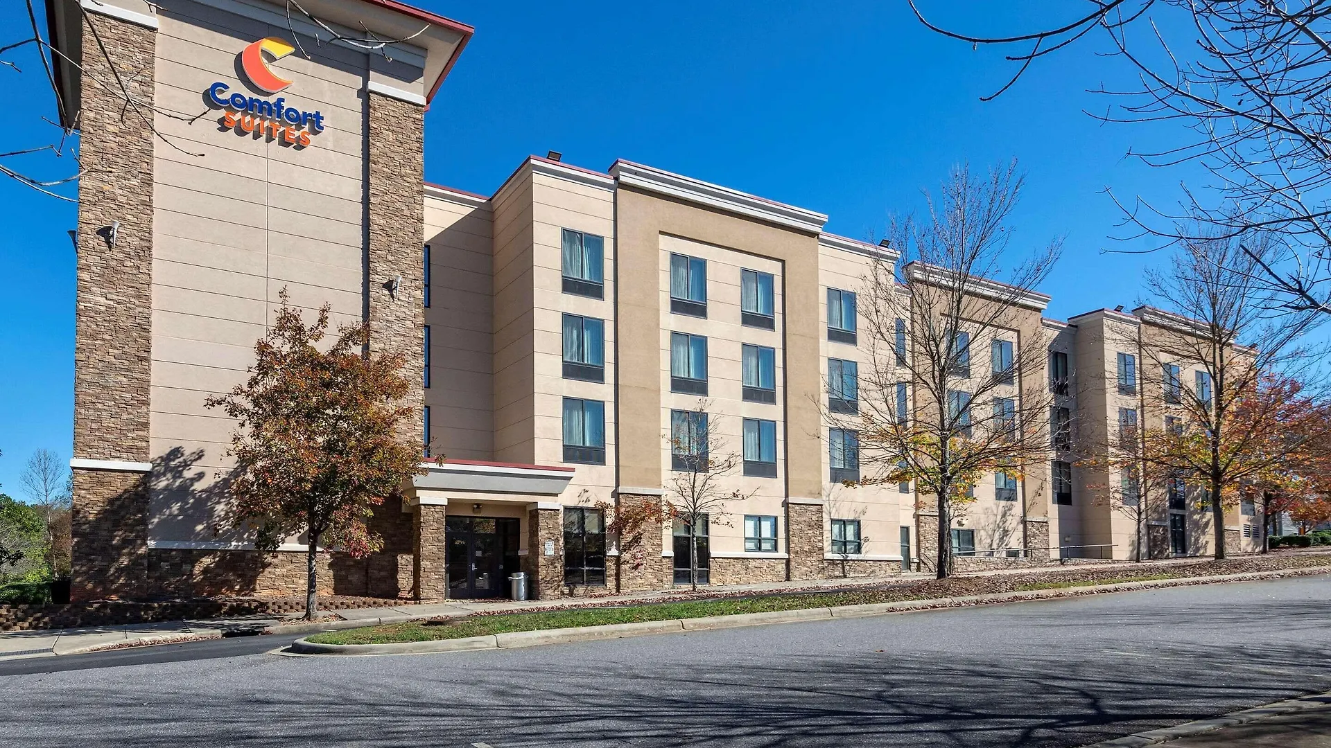 5 Business Hotels Near John M. Belk Arena Worth Booking