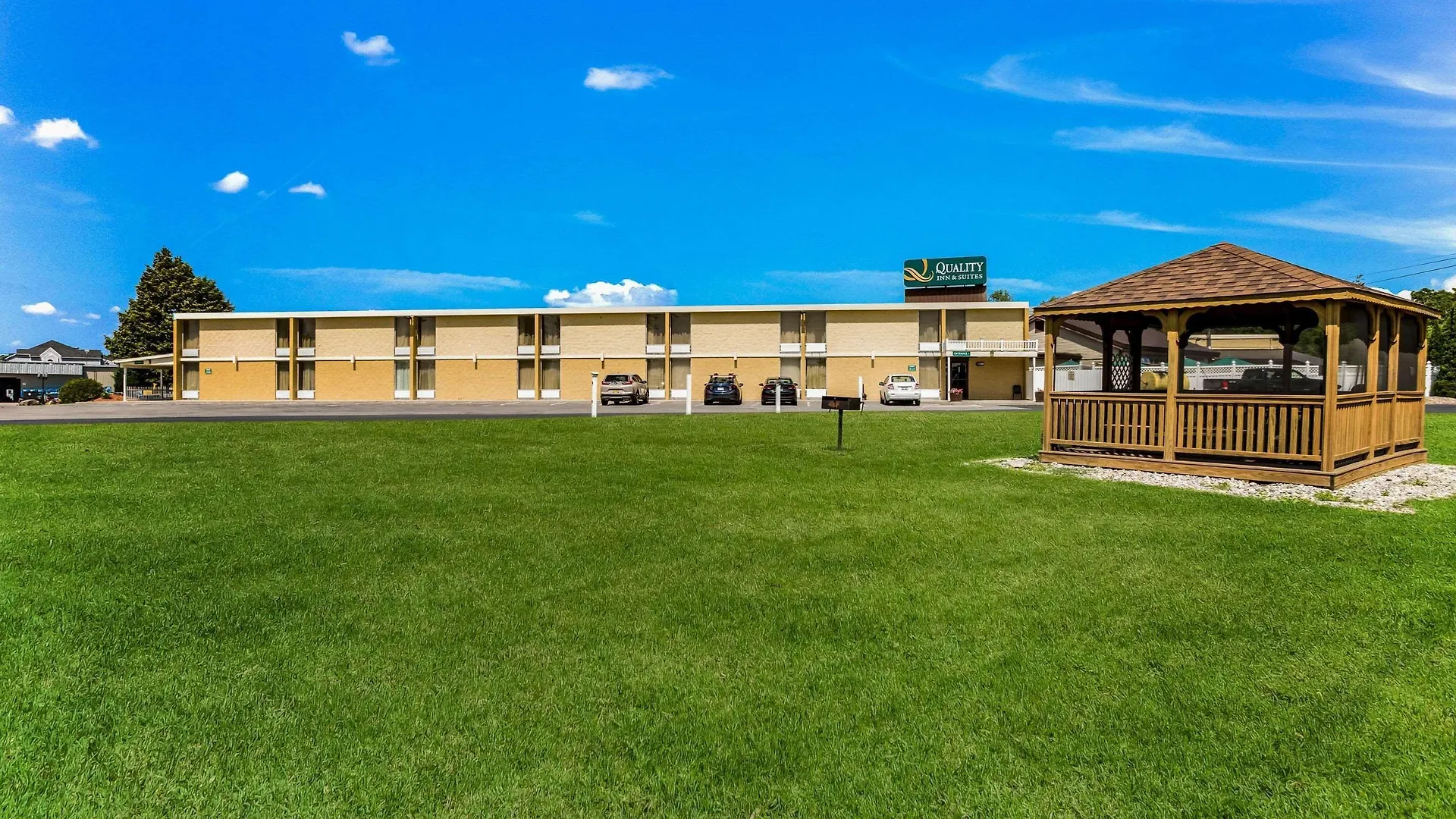 5 Airport Hotels Near Champlain Vly Phys Hsp Med Ctr Worth Booking