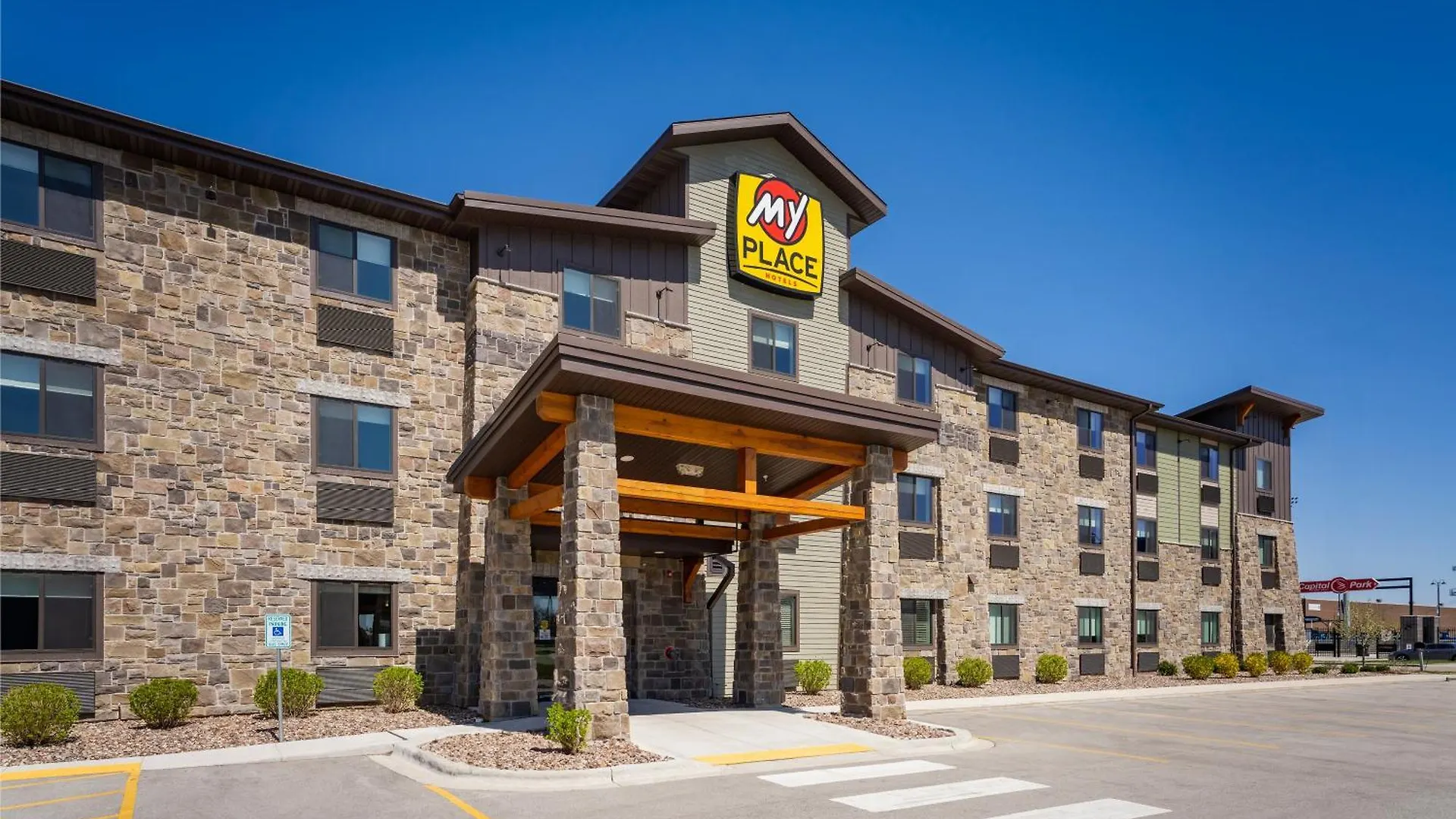 Staying Near Kastle Carts: 4 Business Hotels Compared
