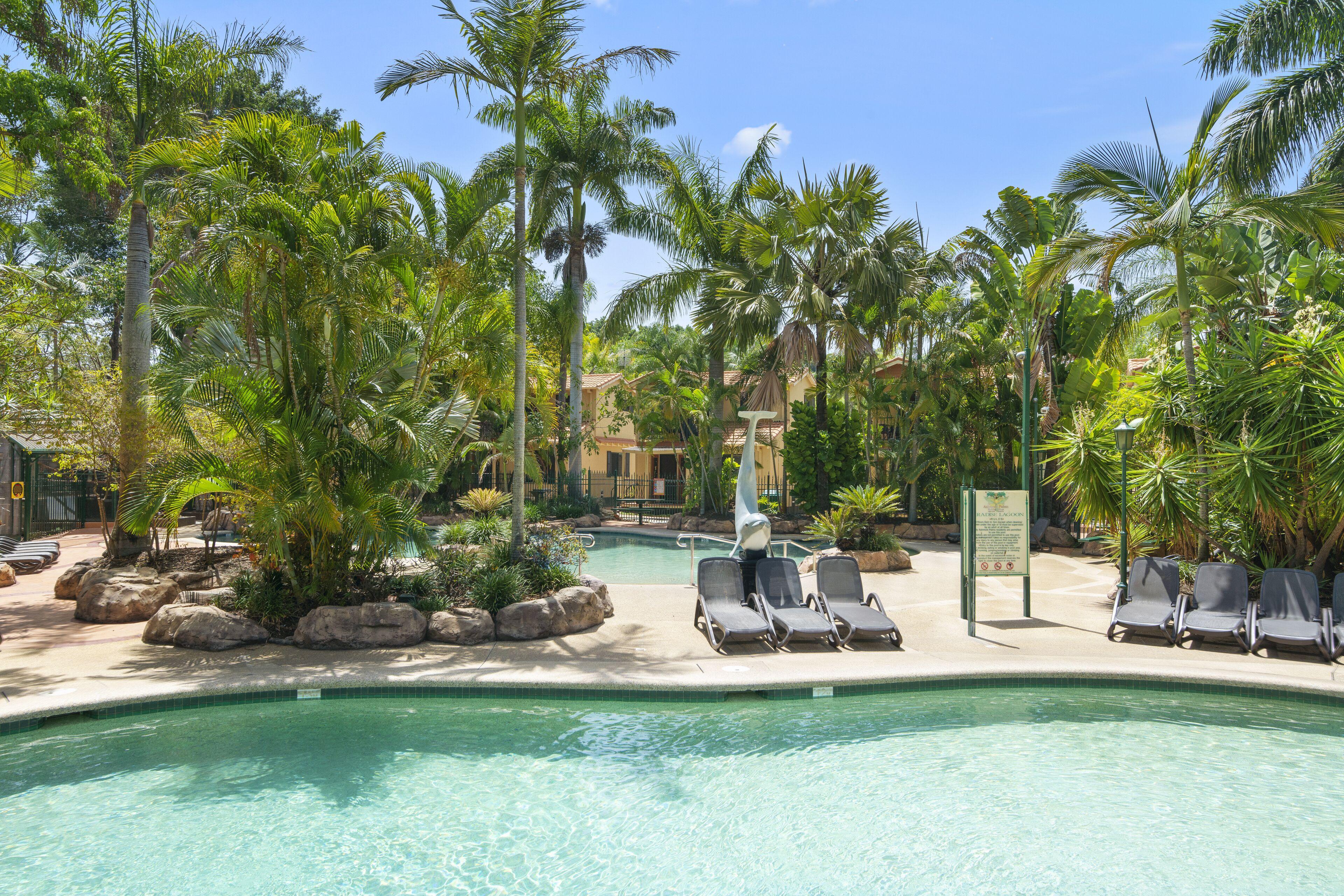 7 Family-Friendly Hotels Near Aqua Splash That Deliver