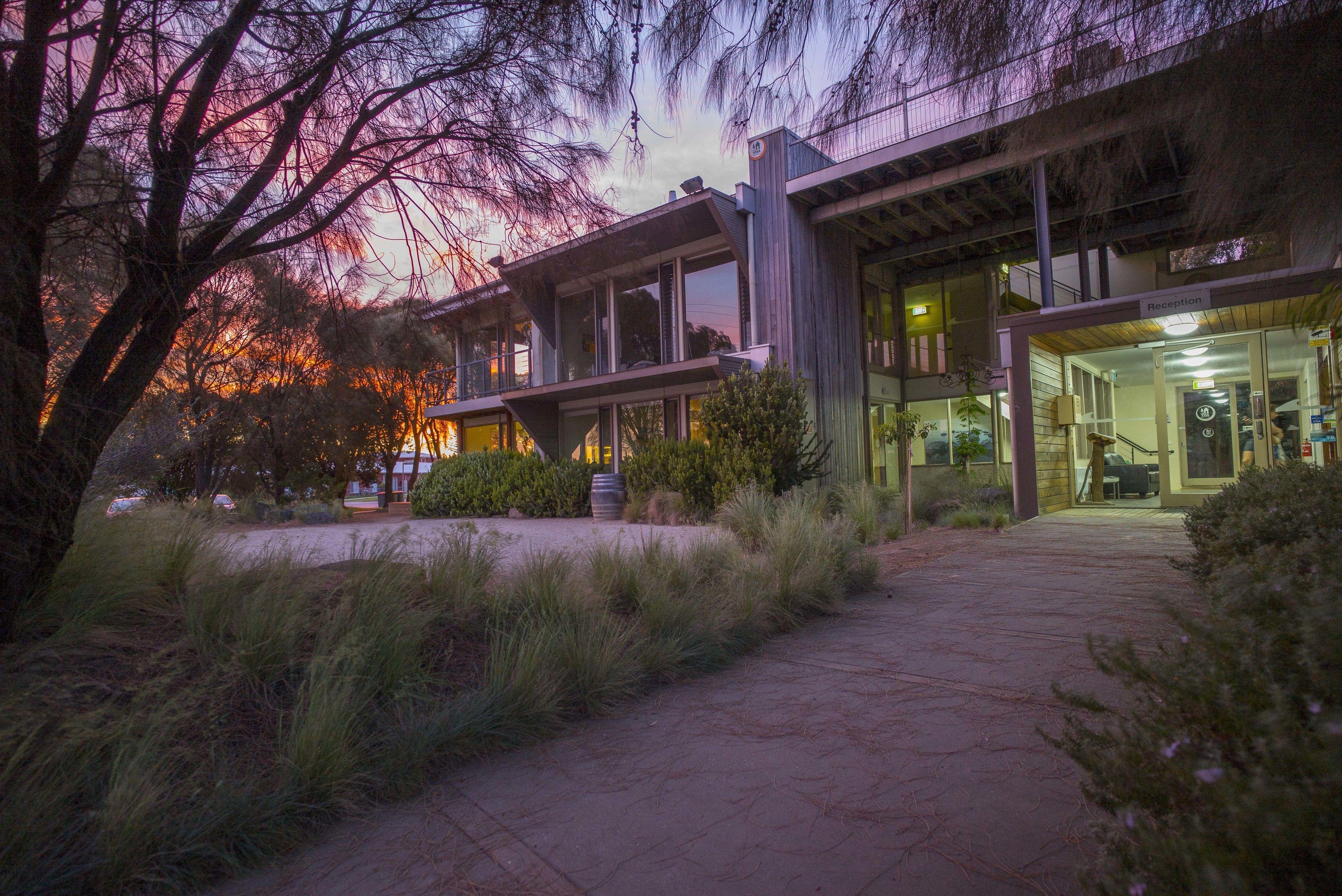 7 Top-Rated YHA Hostels in Australia for Budget Travellers