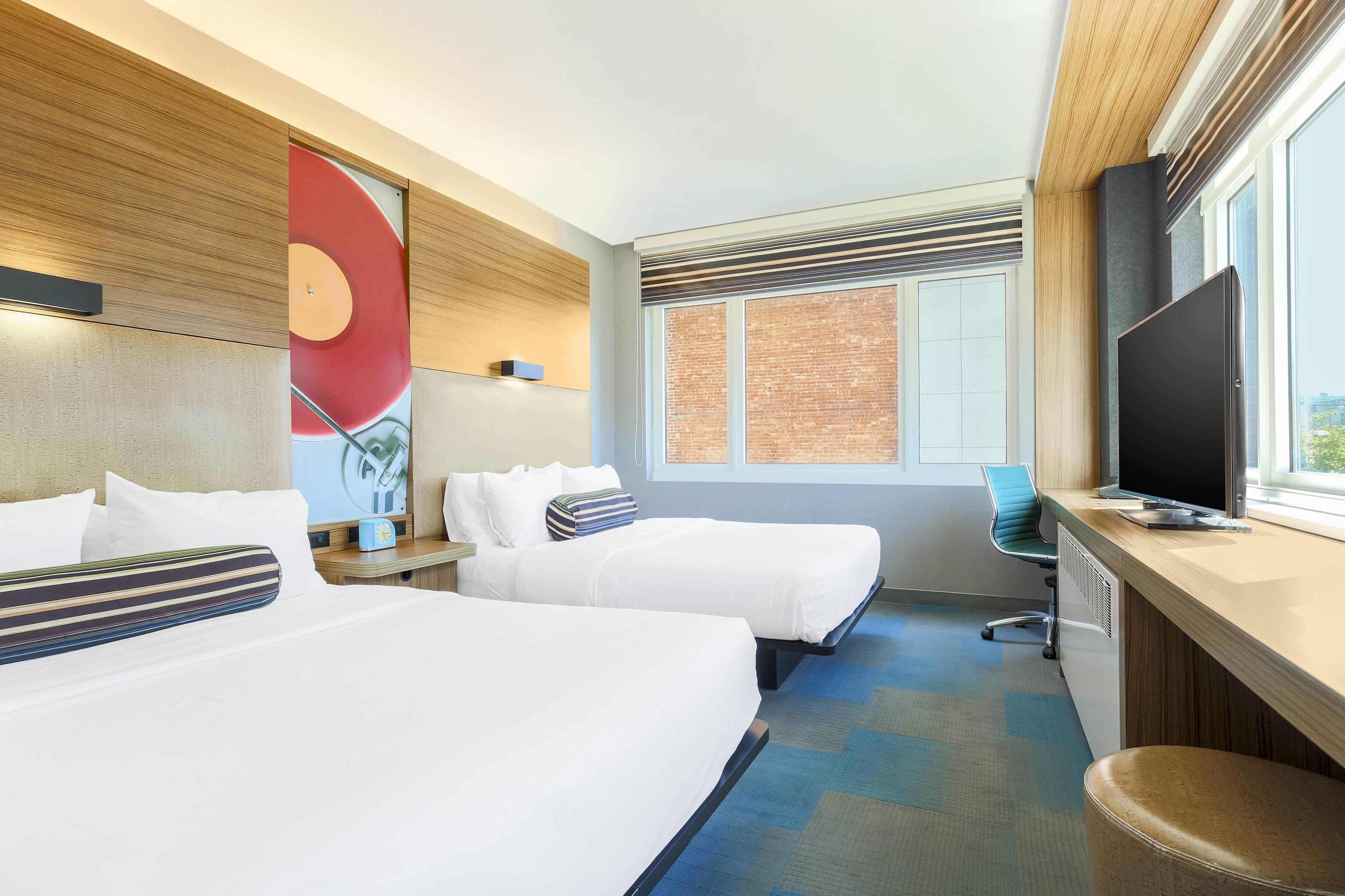 Staying in Hamm: 4 Historic Hotels in Hamburg Compared