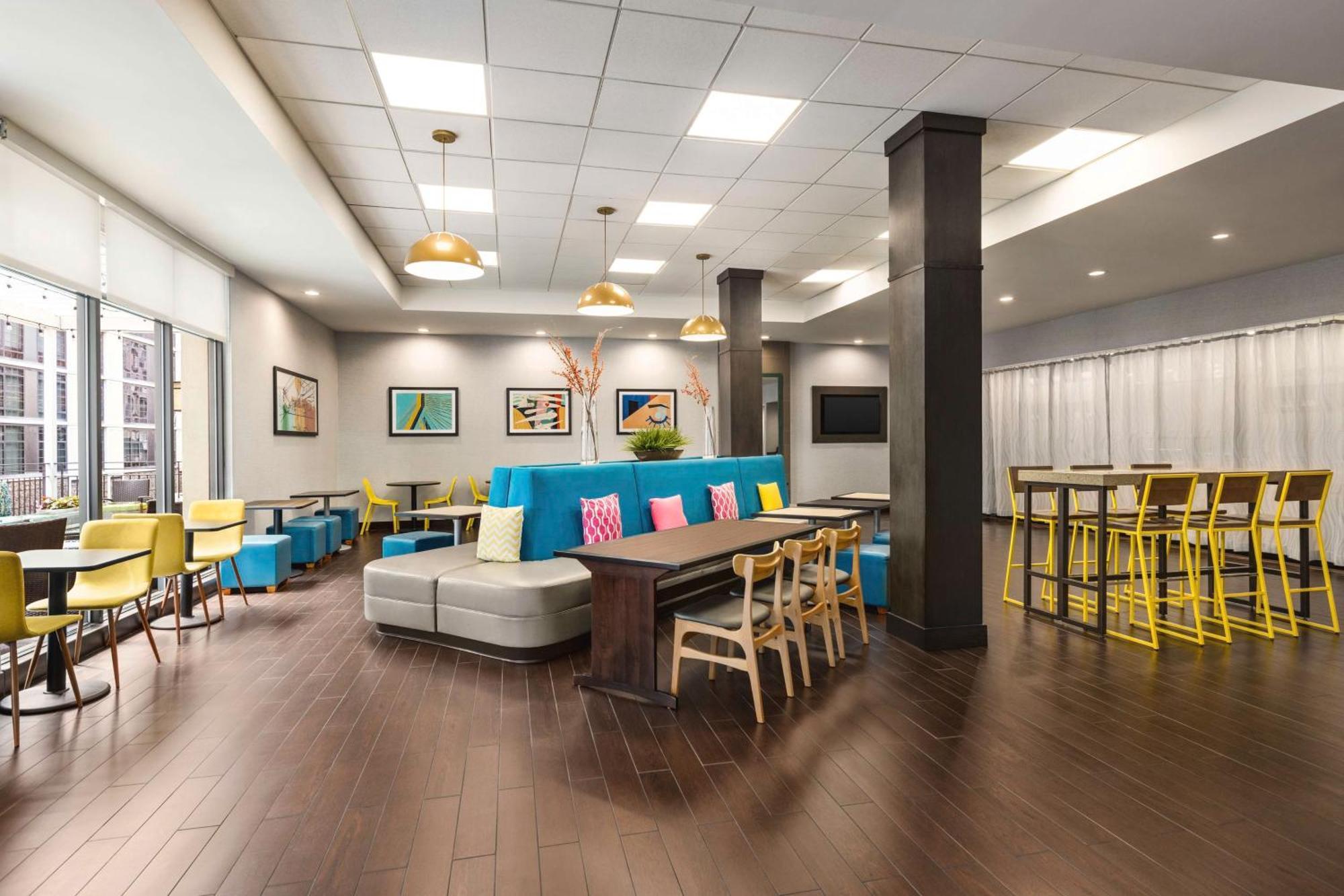 10 Smart Family-Friendly Hotels in Queens Worth Booking