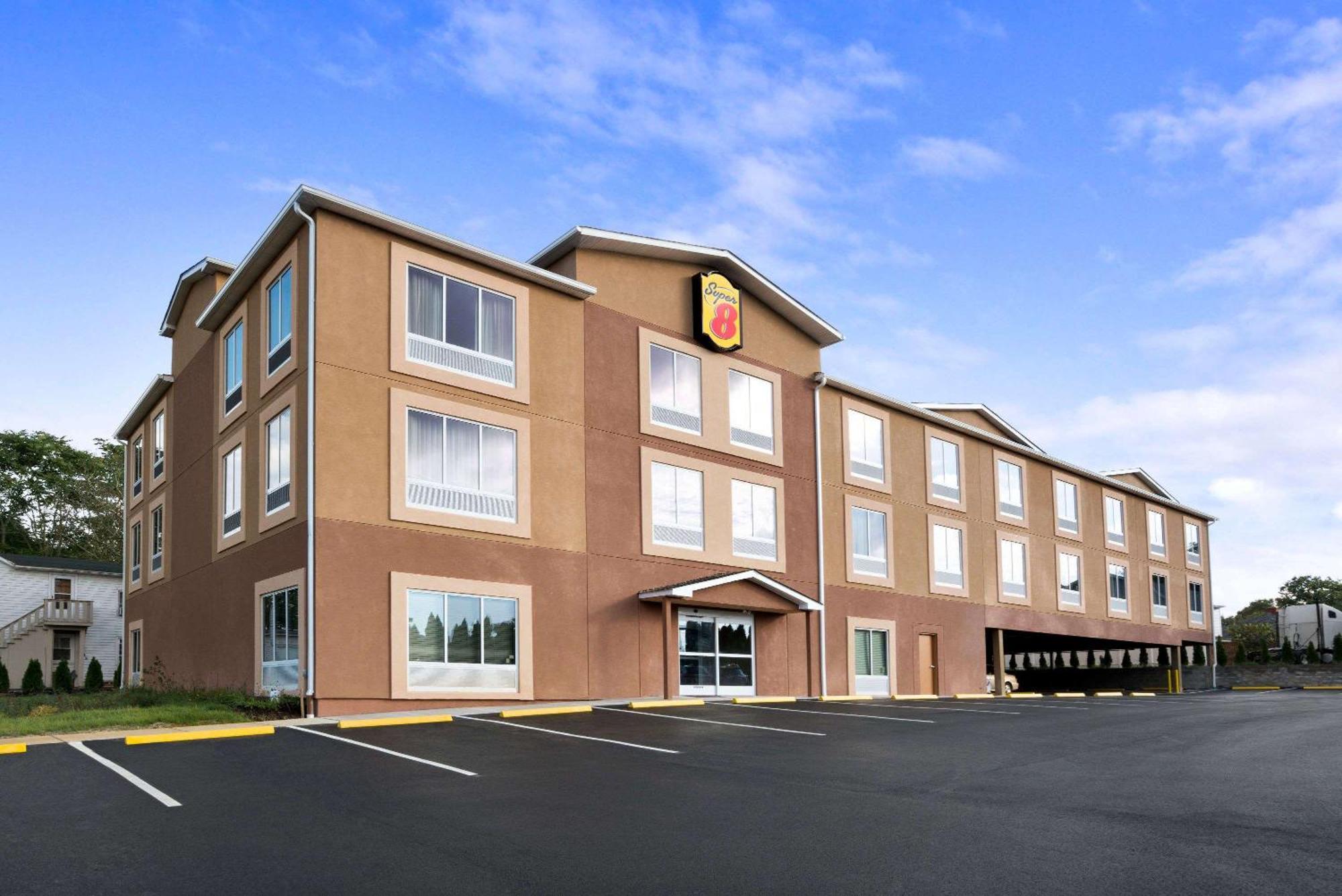 6 Smart Business Hotels Near Indian Echo Caverns Worth Booking