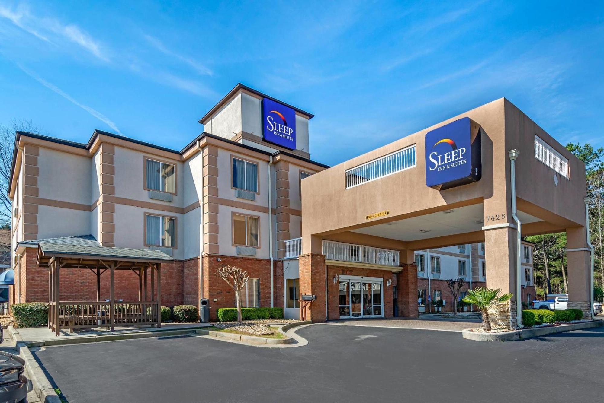 Where to Stay Near Alice Group: 5 Business Hotels in Jonesboro